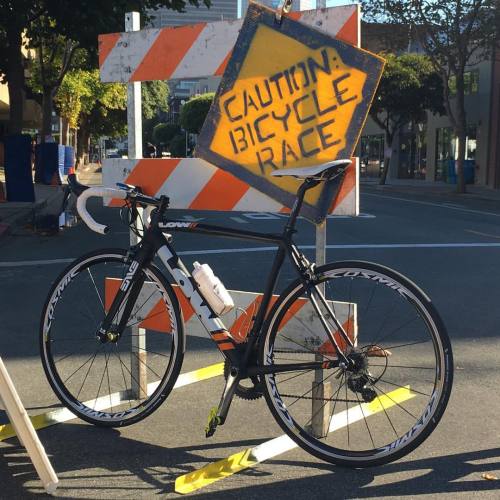 suburbanlifedecay: lowbicycles: #girodesanfrancisco #mkiroad #thismachinekillscarbon A non drive 