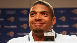 fuckmyassbby:  Michael Sam Naked