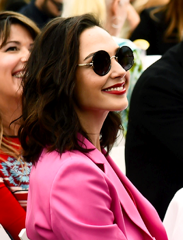 galgadotsource:Gal Gadot attends the Variety’s Creative Impact Awards and 10 Directors to watch at t
