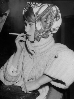 miss-vanilla:  Catherine Deneuve, 1961.