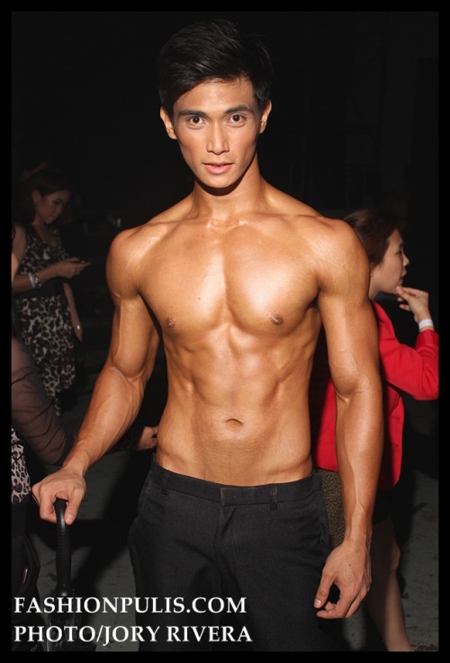 busankim:  Cosmopolitan Bachelor Bash 2012  http://jskbusan.blogspot.kr/search/label/Cosmopolitan  