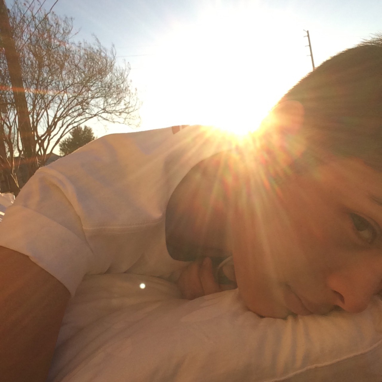 girlswholikegirls:  I really love sunsets  nat. 19.www.progressivelyinsane.tumblr.com