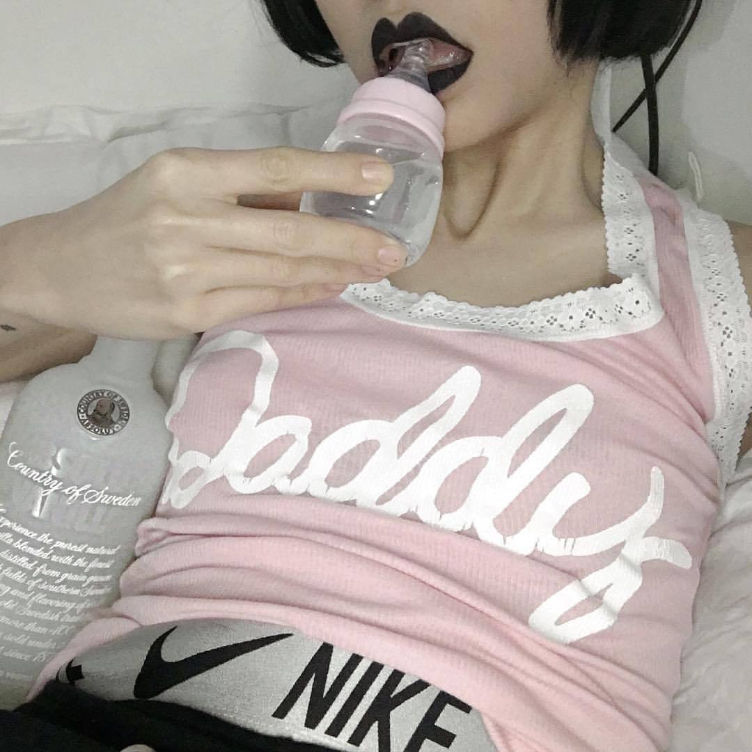 plaaastic:  I put vodka in a baby bottle so it doesnt spill when i drink in bed 😹😹