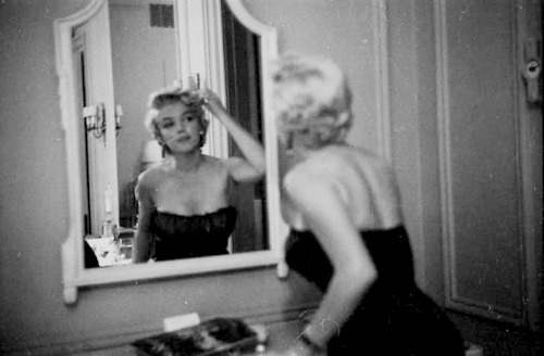 XXX alwaysmarilynmonroe:  Marilyn in November photo