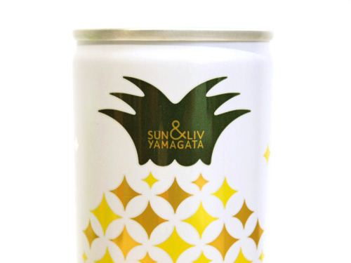 nae-design:Sparkling pineapple cider cans by Sun&amp;Liv Yamagata, Japan
