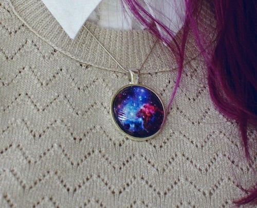 zodiacsociety:  ZODIACSOCIETY GIVEAWAY!! My ‘special edition’ FIFTH giveaway is finally here!! There will be two prizes!! Yay!  The second prize will be a handmade glow-in-the-dark nebula necklace courtesy of glowwormshop!! [This is a handmade glow-in-the