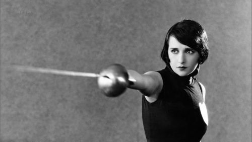 the-history-of-fighting: Old School Fencing Ladies