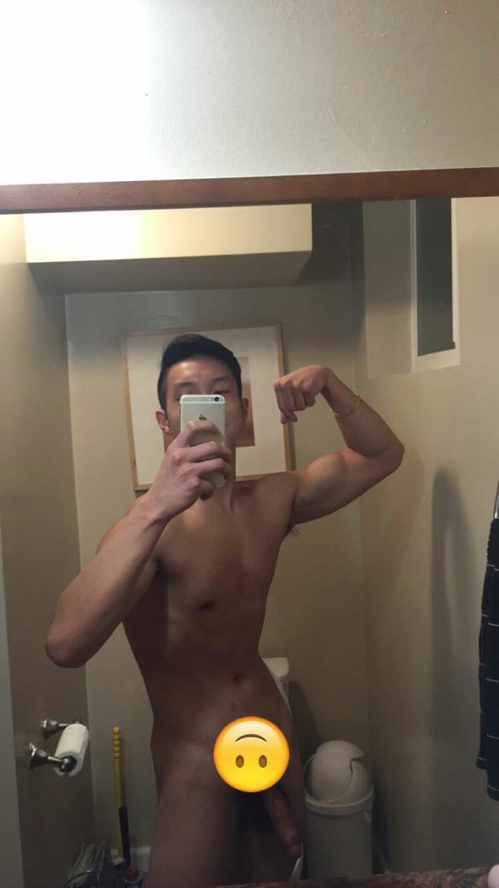 str8asiansgw:  Tempted to give out his Insta because he was a jerk, but all I’m