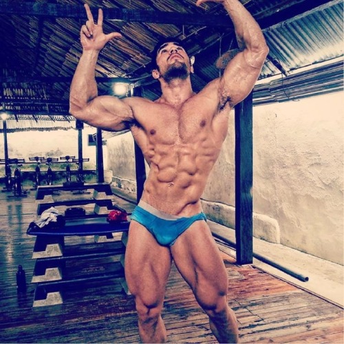 fitmen1:  Fitmen1Alexander Rendon