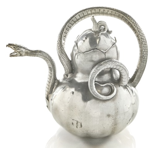 cgmfindings: Art Nouveau Snake Pewter TeapotLéon Kann c. 1900executed by Siot-Decauville foun