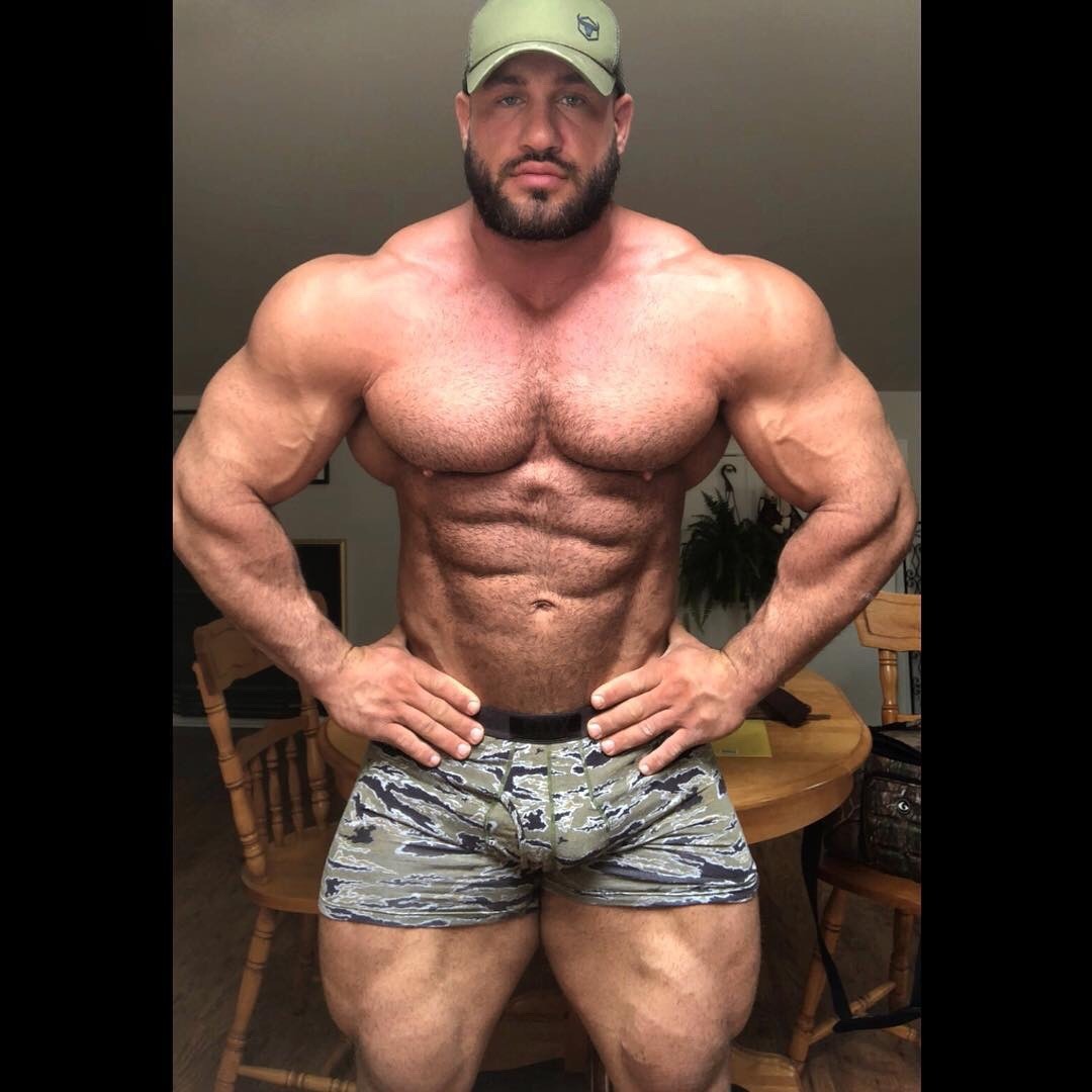 Antoine Vaillant - Sitting at 286lbs.