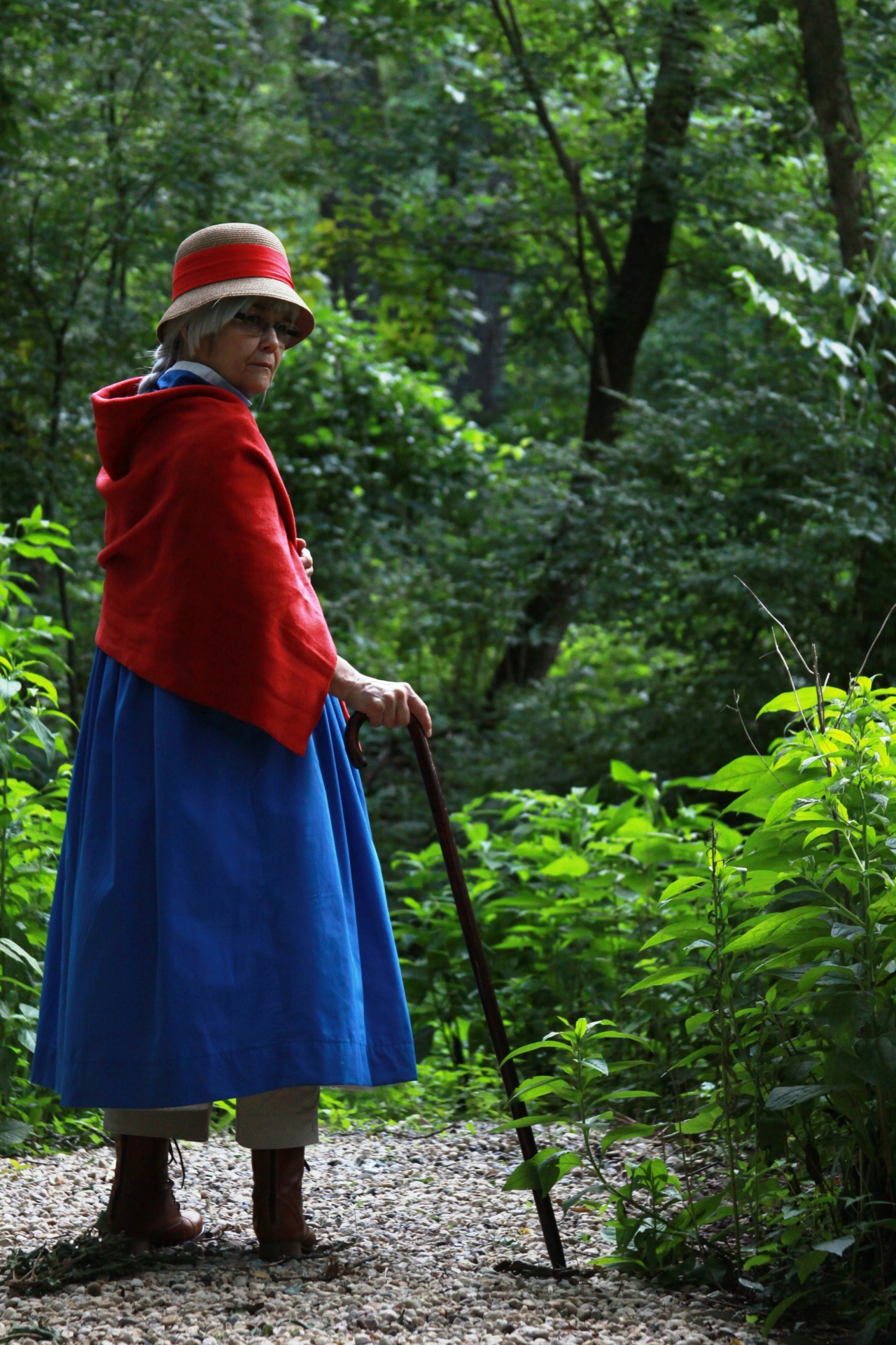 maramaladeskysgirl45:  wendyhut:  Old Sophie Hatter made and worn by my nonnie (I