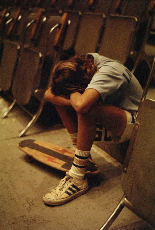 thegoldenyearz:Hugh Holland, Number 79, Long Beach, 1975 Www.Skat3er.Com