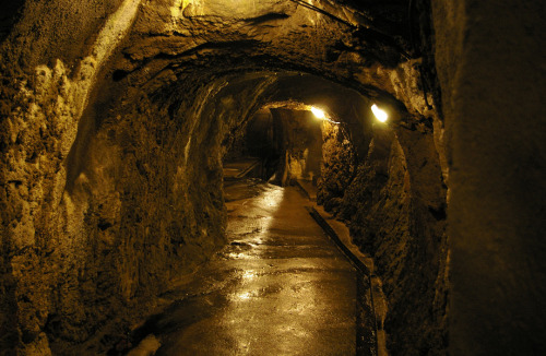 get-to-know-cz:   Scary Czech Places: #1 Jihlavské katakomby (Jihlava undergorund)Under the city Jihlava there are 25 km long passages which at first served as cellars that with time kept getting farther and deeper. During World War II Gestapo used them