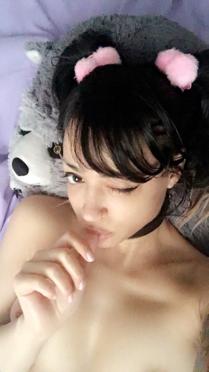 ropebaby:  nice and squishy wet on snapchat 2dae