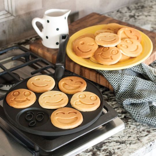 emly0:  1- Skull fried egg mold Whether you could be baking treats for Evening or spicing up dinner for your kiddos, these molds will make meal fun! To utilize with eggs, place the mold in your frying pan and crack a couple of eggs inside the rings. Is