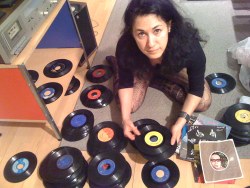 vinylespassion:  My Lovely wife after fleeing