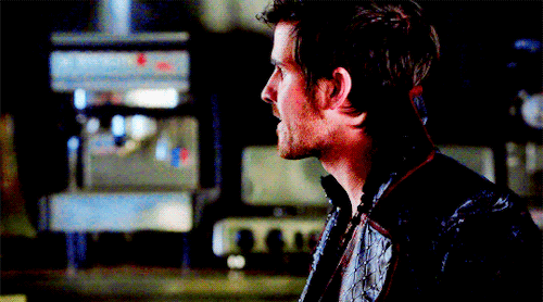 just-be-magnificent: killian jones appreciation meme → 27/100