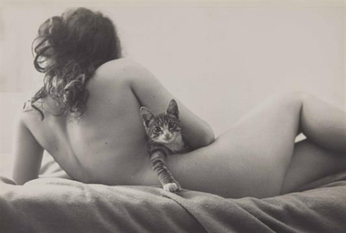 gacougnol: Robert FrankMary with Cat c. 1950