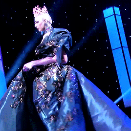 bynightafangirl:Violet Chachki attends the Ru Paul’s Drag Race Season 8 crowning 