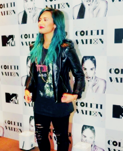 vontaeh:  Demi at her press conference in Brasil 