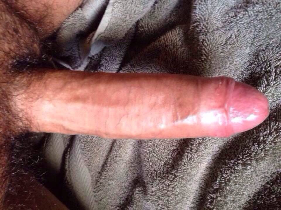 caloli:  a good and big dick for you guys! 8 inches long and 6 around! you can see