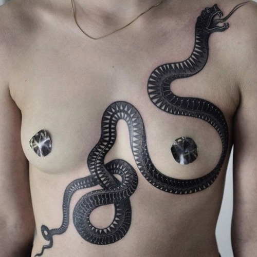 boldholds:  @oleksas_tattoos Berlin