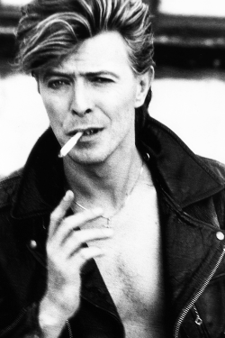vintagegal:  David Bowie photographed by