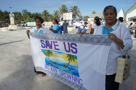 loulouuuuu:  poly—nesian:  tiare-tipani:  While Australians face enormous challenges from climate change, put yourself in the shoes of those living on coral islands and atolls spread across the Pacific Ocean. For Pacific Islanders, land is life. Climate