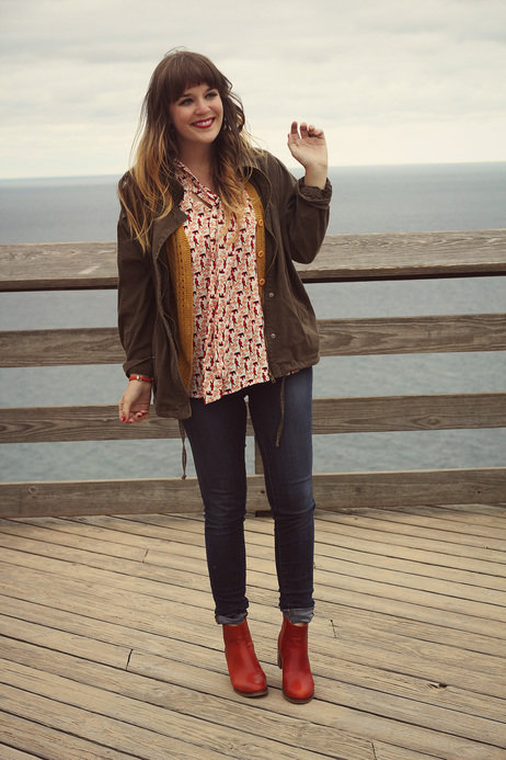 A breezy day on the water and your fave red booties? Tieka really knows how to dress for an ideal afternoon!