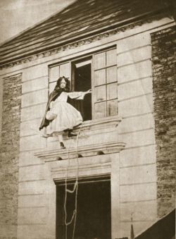 poboh:  Escape, Alice Jane Donkin, 1862, Lewis Carroll (Charles Lutwidge Dodgson). English (1832 - 1898) Akademia Fotografii Dzieciecej.pl  
