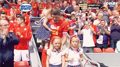 stevie and his three daughters.