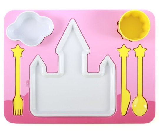 baymax-is-my-hero:  I keep seeing this princess dinner set here on tumblrand I don’t know if you guys know but they also have a space setand a landscaping set for all the little boys or anyone who doesn’t like princesses.