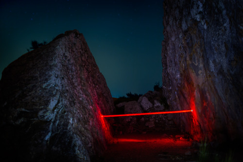 eiruvsq:  Photographer & Artist:Nicolas Rivals“LA LINEA ROJA”“Une ligne rouge tissée au fil d’un voyage à travers l’Espagne, pour relier l’Homme à la nature. Une ligne rouge pour fixer un instant de poésie, le temps d’une nuit. Des