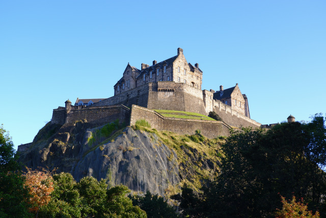 Castle Rock: The volcano lurking beneath Edinburgh Castle Castle Rock is the name given to the large volcanic edifice upon which...