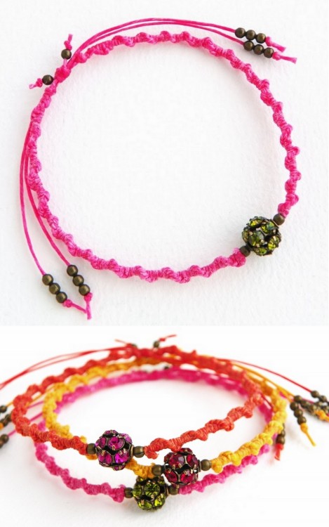 DIY Knotted Friendship Bracelet Tutorial from Erin Siegel Jewelry For pages of friendship bracelets 