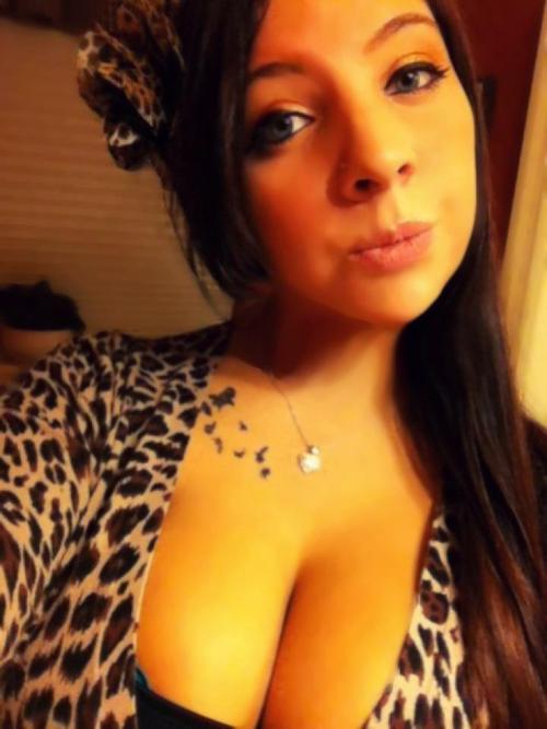 dejaentendevil:this picture is so old