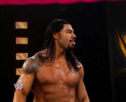 ridinginthecarwithroman:  roxymaniaaa:  *takes deep breath* ridinginthecarwithroman houndsofhotness irenelove83  DAYUMMMMMM! THAT ASS😍 