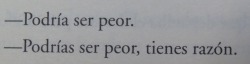 Camina en circulos.