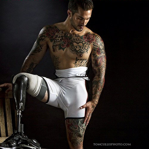 queennubian:  pinkfetishmss:  queennubian:  estrella-fuego:  mikestand:  Dirty Dudes: Alex Minsky Marine Lance Cpl. Alex Minsky is an Afghan war veteran who lost his leg after his truck rolled over an IED (improvised explosive device). Photographer Tom