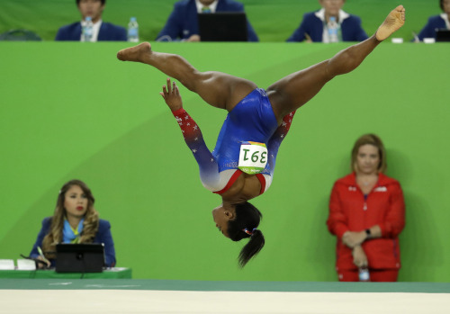Sex the-movemnt:  Simone Biles becomes the first pictures