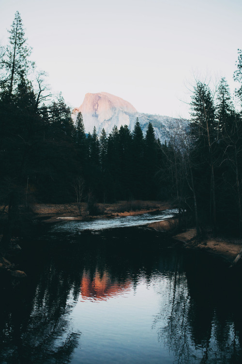 avenuesofinspiration: Yosemite Sunset | Photographer © | AOI