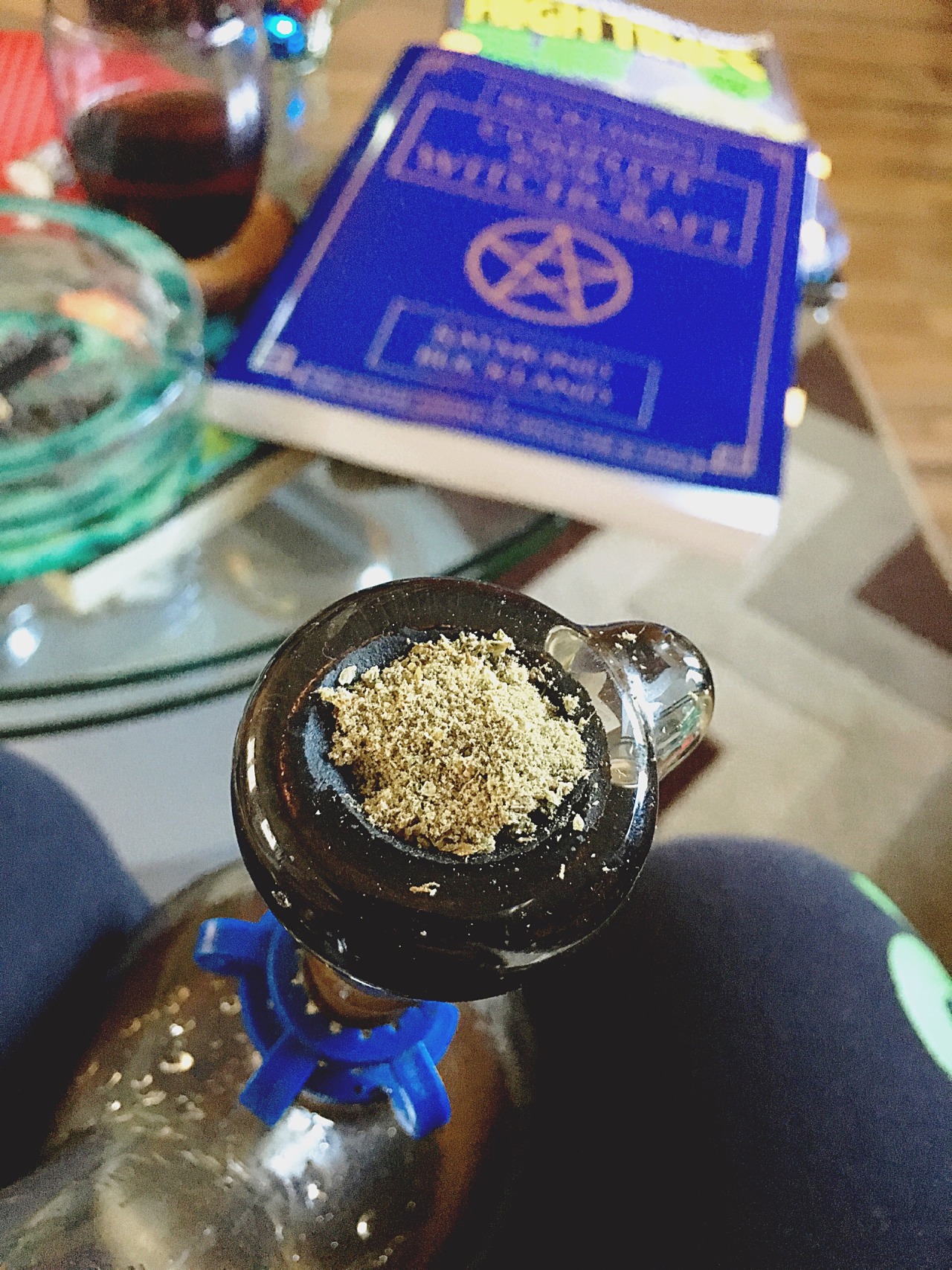 youprobablyneverheardof:  Keif bongs with @kush4kae and @weedmemyrights 