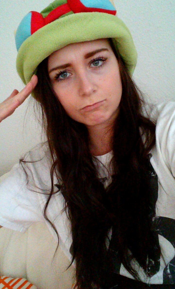 mariathefluffy:  &ldquo;Captain Teemo on duty!&rdquo; Hahha im such a loser..