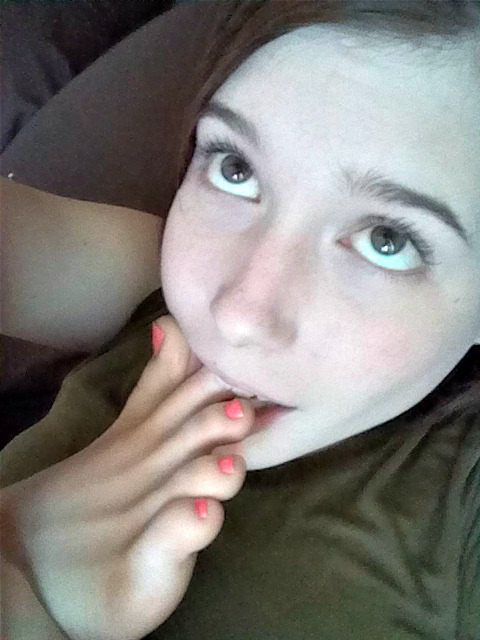 pinksolesandtoes:  ;)