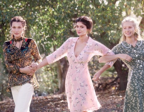 vogue:  The younger siblings of a few famous names are coming into their own.See how Kylie Jenner, Bella Hadid, and Lottie Moss are stars in the making.