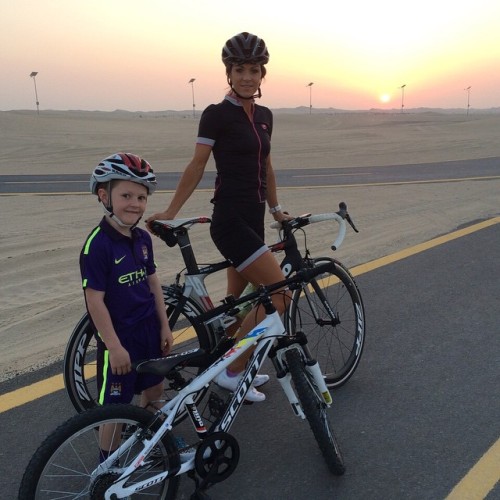 pedalitout: #alwathba#cycling#boytime#scott#cervelo#mancity#dessert#sunset#bikes#winterholidays#kask