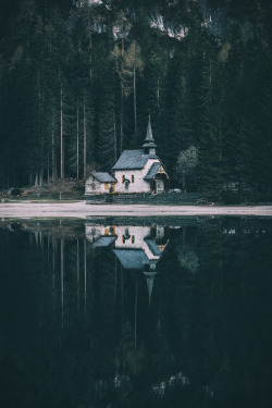 ponderation:  Reflections In The Dark by Johannes
