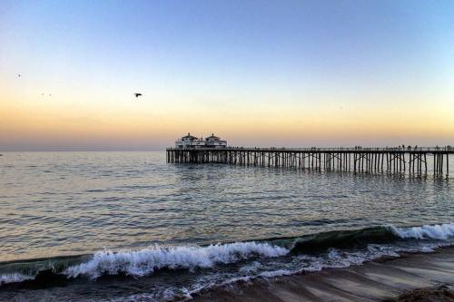 Malibu Pier should have a slogan… “This doesn’t suck.” Added new pics to my LA write-up on @lifetimeabroad.  Check it out!  #mattblum #travel #wanderlust #explore #sunset #photography #photographer #losangeles #malibu #ocean #wave