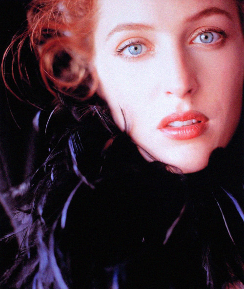 XXX scully1964:  Gillian by Alberto Tolot 1998 photo